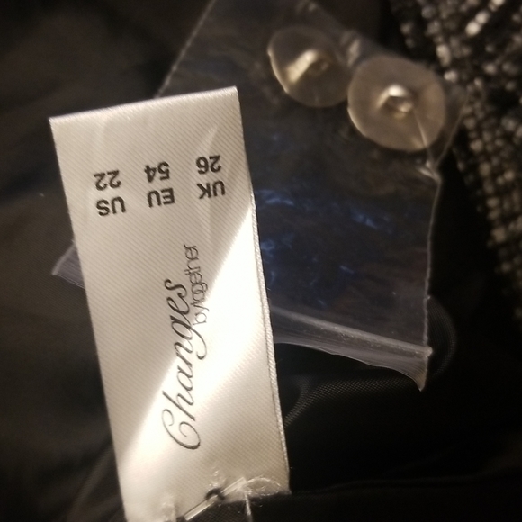 Gorgeous black and white jacket NWOT size 22 - Picture 9 of 9